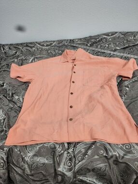 Joseph And Feiss 100% Silk Coral Textured Short Sleeved Button Up Size M